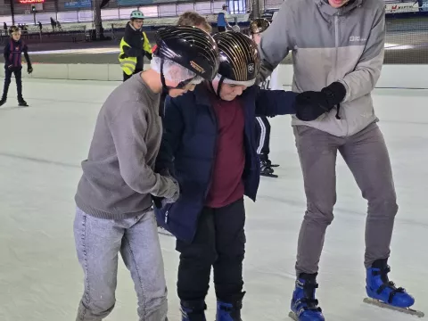 Schaatsen met de Simon van Hasseltschool.