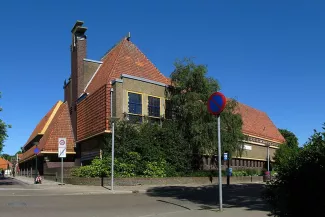 De oude Simon van Hasseltschool aan de Heesterpoort.