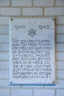 Gedenkteken Simon van Hasselt.