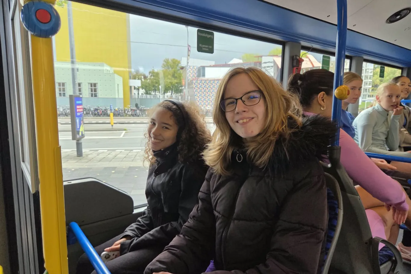 In de bus